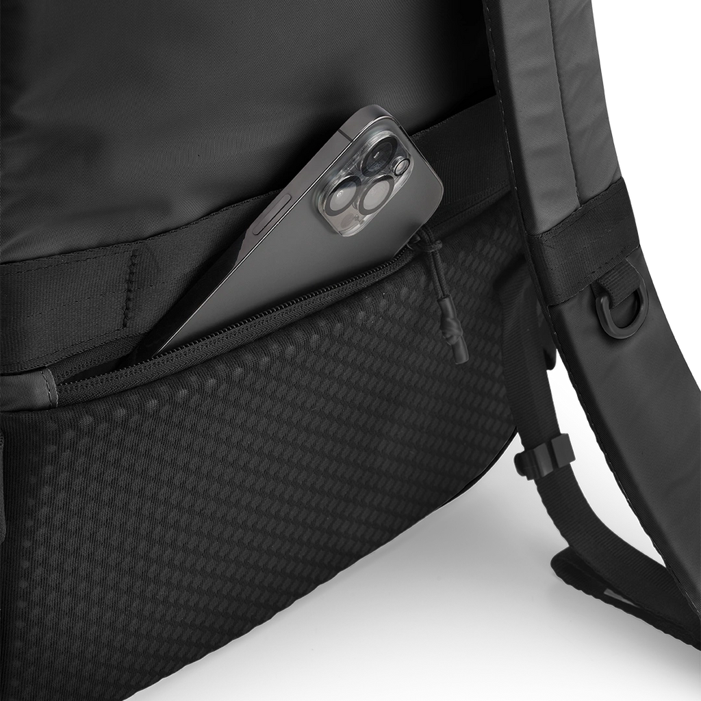 Hard Mesh Backpack 22L - Black