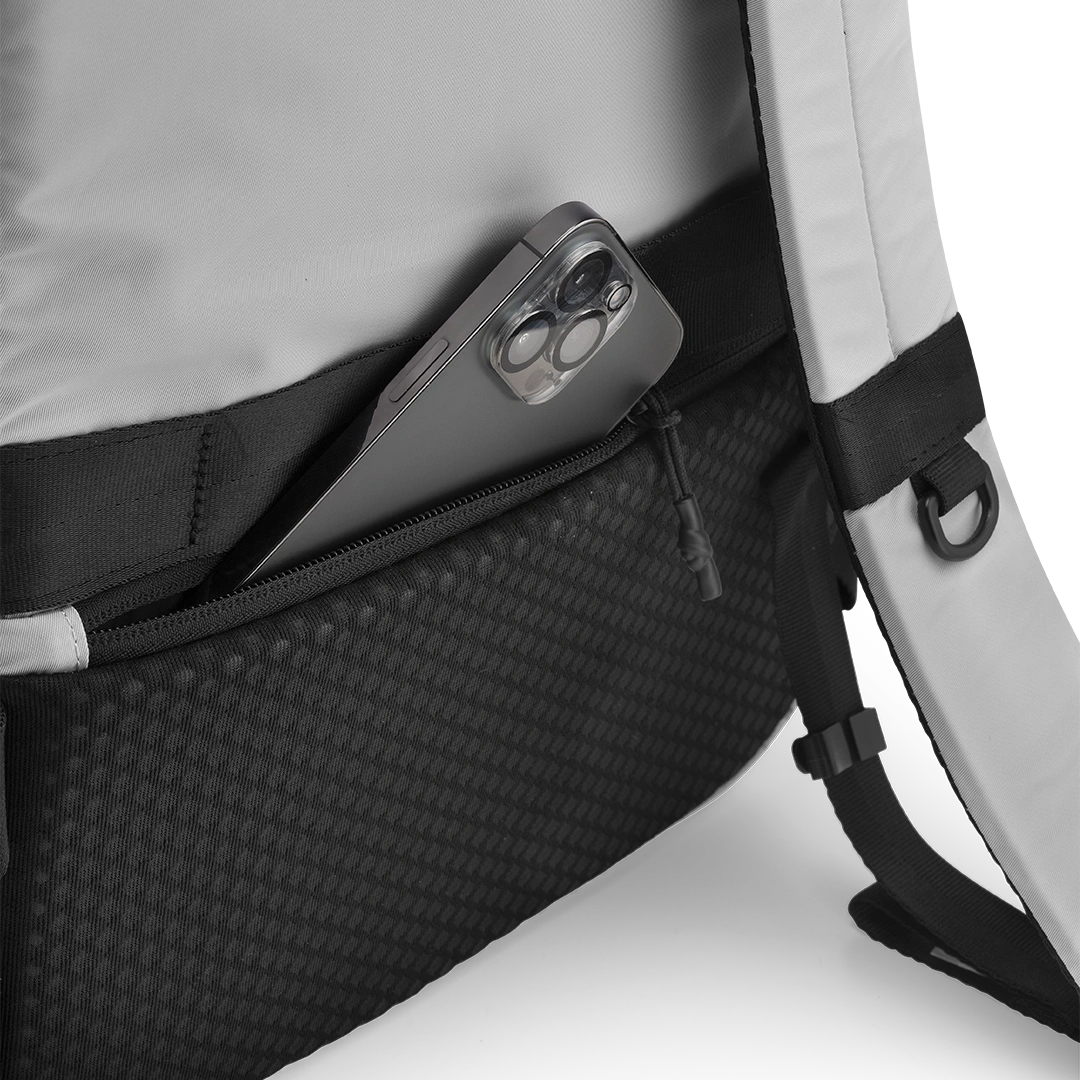 Hard Mesh Backpack 22L - Silver